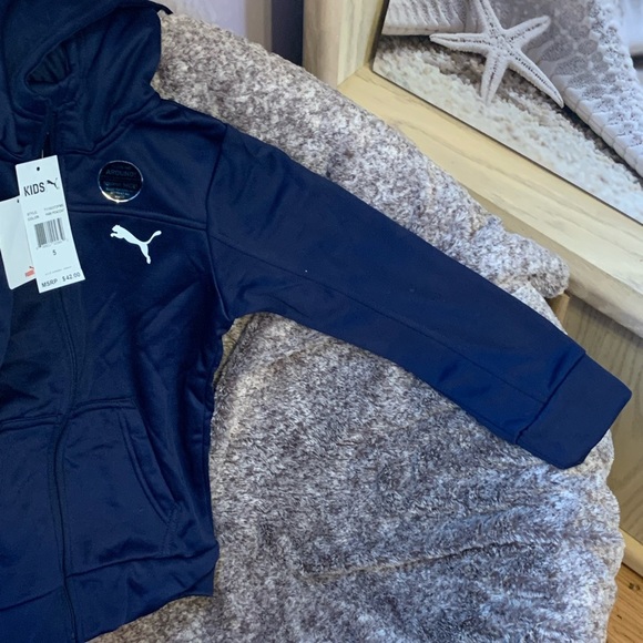 🥳HOST PICK🥳~ Unisex Kids Puma Hoodie👦👧 - Picture 4 of 5